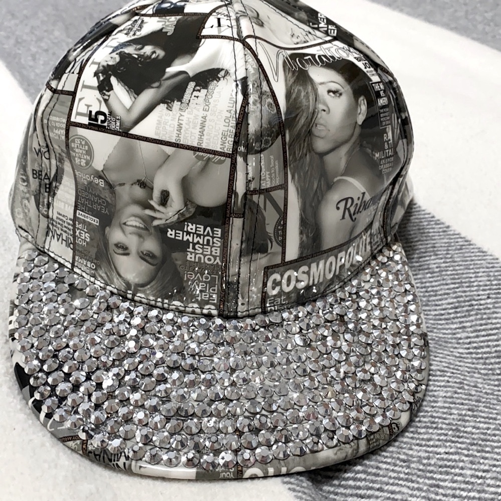 Bling snap back hat